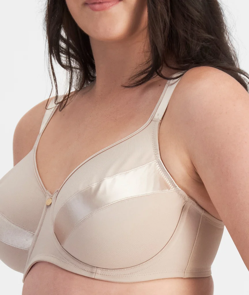 Berlei Minimiser Underwire Bra - Soft Powder - Image 3