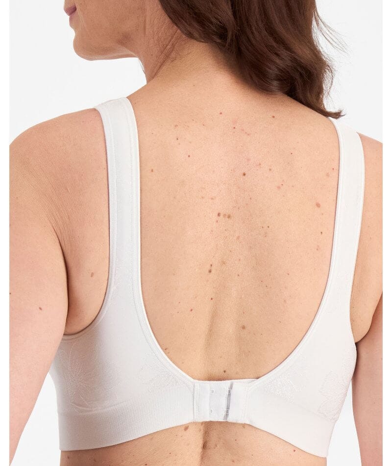 Playtex Comfort Revolution Contour Wire-free Bra - White - Image 2