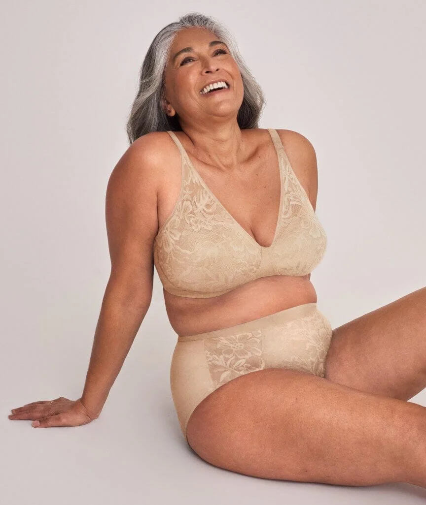 Playtex Ultralight Lace Wire-free Bra - Nude - Image 4