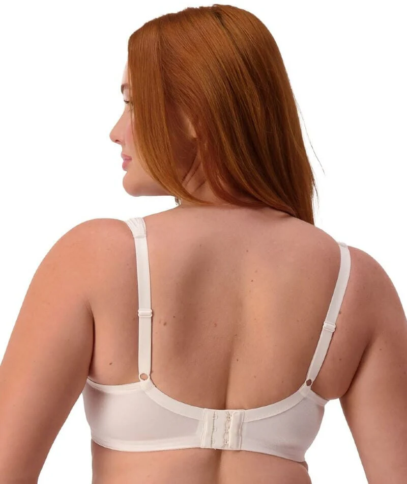 Triumph Endless Comfort Underwired Bra - Fresh Powder - Image 2