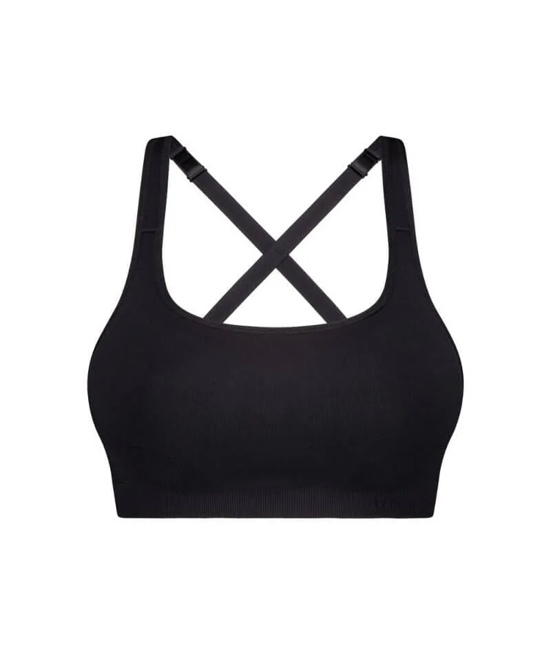 Triumph Triaction Ultra Seamfree Sports Bra - Black - Image 5
